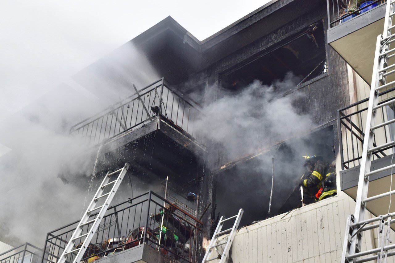 Seattle Fire Department fights apartment fire in Beacon Hill neighborhood